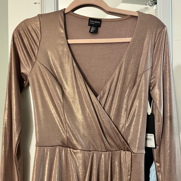 Free press XXS - Picture 5 of 5